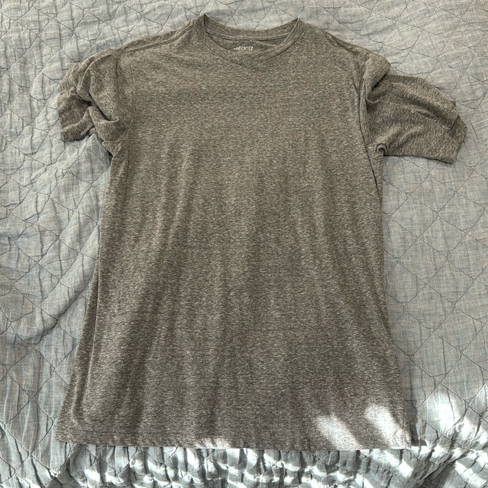 BCG V Neck Medium